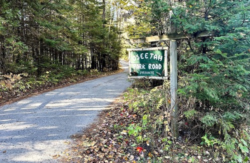 Saranac Lake House | Camp Bear Claw, private home on the shores of Oseetah Lake.