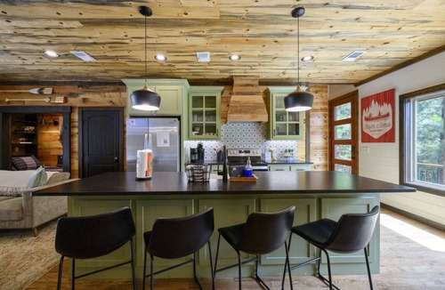 Broken Bow Cabin | Camp Canoe|Breathtaking Views|Sleeps 9