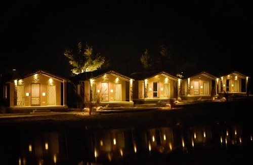 Village Hokra Cottage | Camp Land's End