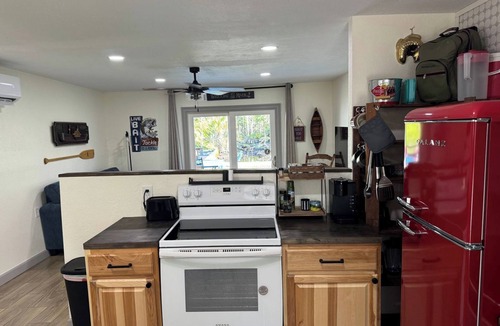 Crystal River House | Camp Manatee-waterfront/pet-friendly/kayaks/boatslip/fir pit/fishing poles