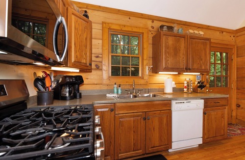 Deep Gap Cabin | Camp Sasquatch*3B/3BA*PetsOk*Pool