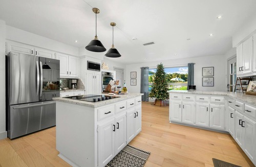 Dripping Springs House | Camp Starlight–Luxe Villa w/Pickleball, Pool, Spa