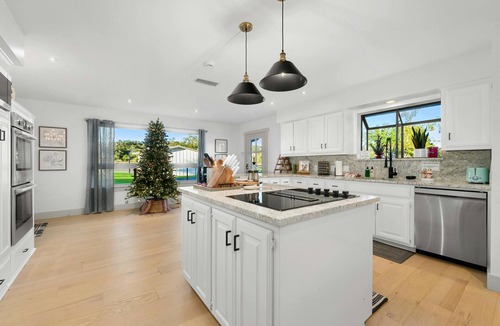Dripping Springs House | Camp Starlight–Luxe Villa w/Pickleball, Pool, Spa