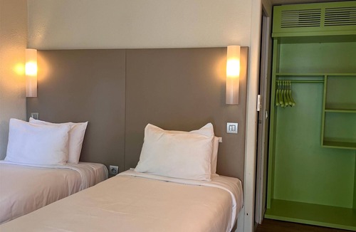 Mondeville Hotel | Campanile Caen Mondeville