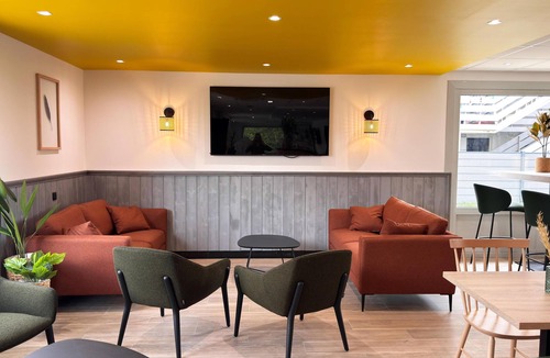 Chambray-les-Tours Hotel | Campanile Chambray Les Tours