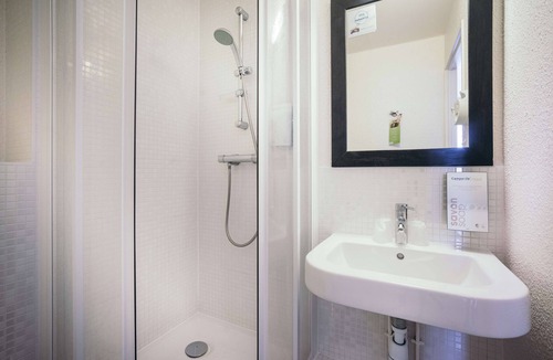 Chenevier-Demenitroux Hotel | Campanile Creteil Centre