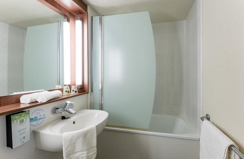Saint-Etienne-du-Rouvray Hotel | Campanile Rouen Sud - Zénith - Parc Expo