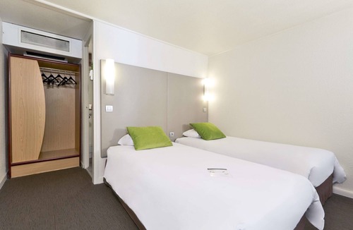 Ecully Hotel | Campanile Lyon Ecully