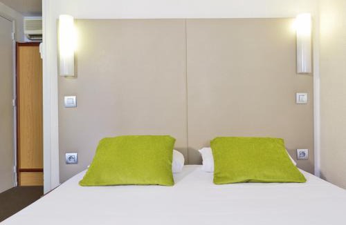 Ecully Hotel | Campanile Lyon Nord - Ecully