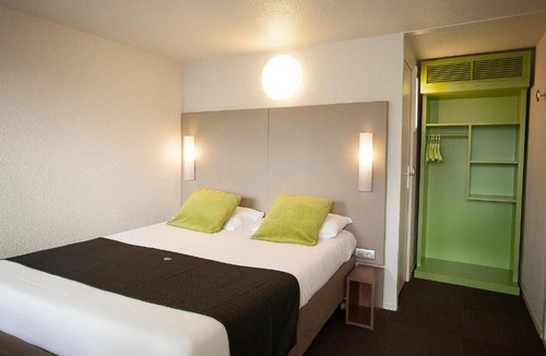 Vitrolles Hotel | Campanile Marseille Vitrolles Griffon