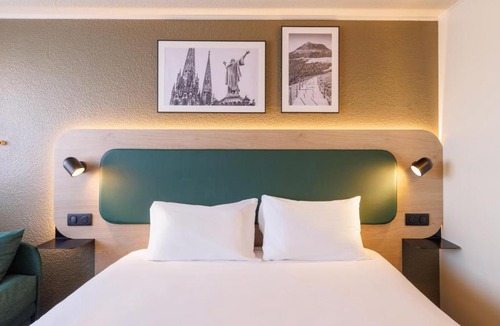 Clermont-Ferrand Hotel | Campanile NATURE - Clermont Ferrand Le Brezet