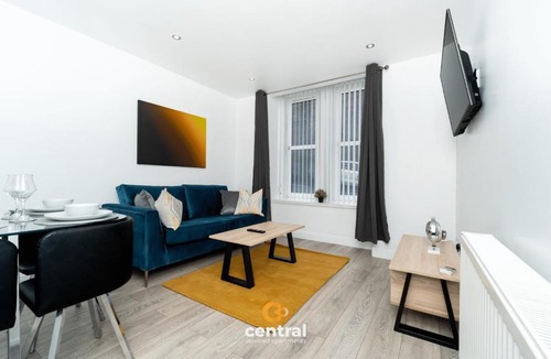 Glenisla Apartment | Campbell by CENTRAL SERVICED APARTMENTS - 2 Bedrooms - Monthly & Weekly Bookings Welcome - FREE Street Parking - 2 Double Beds - WiFi - Smart TVs in Rooms