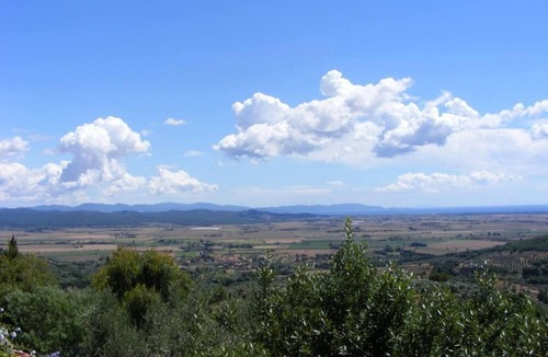 Campiglia Marittima Apartment | Campiglia Marittima: Apartment/flat - Campiglia Marittima