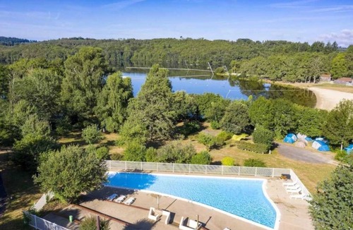 Saint-Pardoux House | Camping 4 étoiles - Piscine - eeiifi