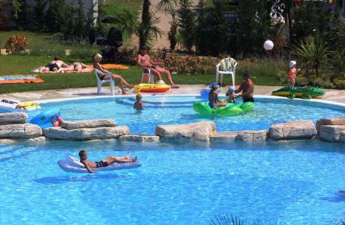 San Benedetto di Lugana Apartment | Camping Bella Italia Apartments Glicine - Lake Garda 22081
