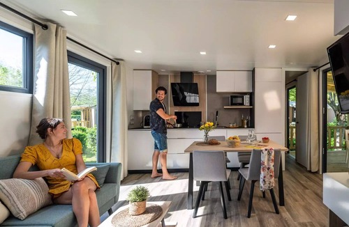 Crecy-la-Chapelle House | Camping Country Park Crécy La Chapelle * - Mobile Home STAR 4 Rooms 6 People