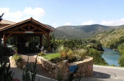 Saint-Rome-de-Tarn House | Camping de la Cascade * - Super Cordelia AIR-CONDITIONED Mobil Home 32m² PANORAMIC VIEW! - 3 CH - Television (Friday/Friday in July and August) 6 people