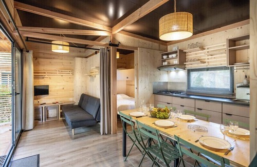 Quartier de la Muette RV Rental | Camping de Paris