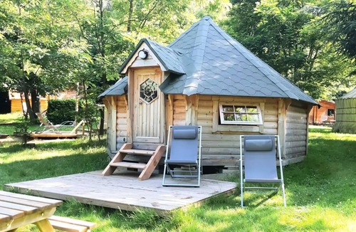 Arlebosc Cabin | Camping du Viaduc* - Trapper's Cabin 3 Rooms 4 People Without Sanitary
