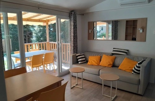 Chateauneuf-de-Gadagne House | Camping 3 étoiles - Piscine - ccbfii0
