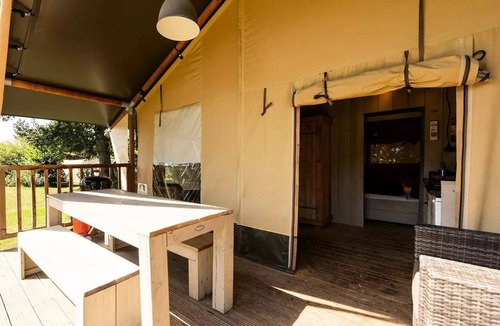 Les Abrets en Dauphine House | Camping Le Coin Tranquille | Villatent Wood | 5 pers.
