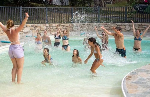 Marcillac-la-Croisille House | Camping 3 étoiles - Piscine - eeiifh