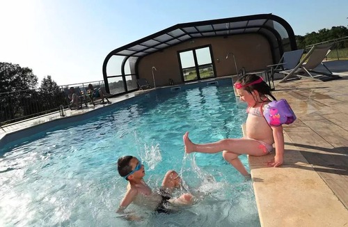 Rouffignac-Saint-Cernin-de-Reilhac House | Camping La Nouvelle Croze* - 4 Room TV Family Mobile Home 6 people