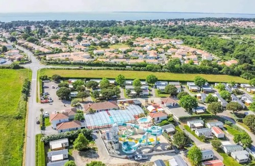 Tharon-Plage House | Camping - Parc aquatique - ccageie
