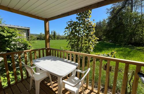 Arc-et-Senans Resort | Camping La Saline d'Arc et Senans