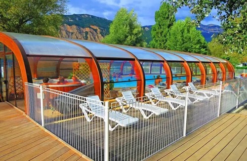 Chatillon-en-Diois House | Camping Le Lac Bleu* - Floating Blue Island 2 rooms 2 people Without sanitary facilities