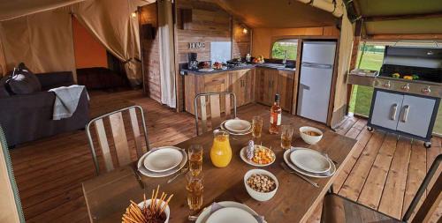 Gaugeac Other | Camping le Moulin de David -Gaugeac Monpazier 24540 - Cabane -Mobil-home 3 et 2 chambres