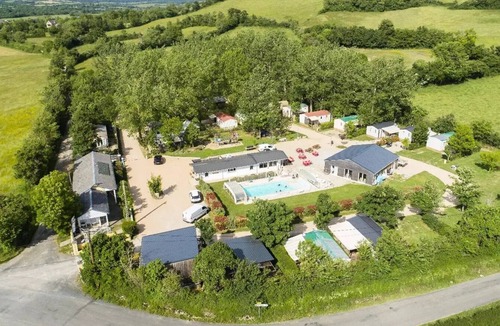 Recoules-Previnquieres Cabin | Camping Le Plô * - Lodge 6 people