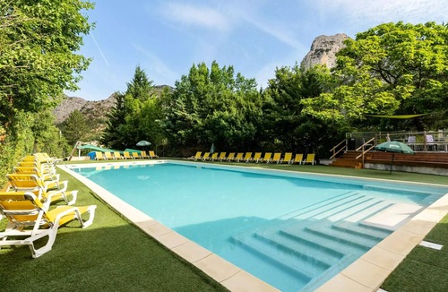 Orpierre House | Camping les Princes d'Orange* - Cottage Espace Classic 4 rooms for 6 people Air-conditioned Garden view