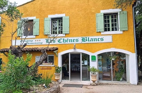 Saint-Saturnin-les-Apt House | Camping maeva Escapades Le Domaine des Chênes Blancs * - Cozy 3 Room Mobile Home 4 People Air Conditioned
