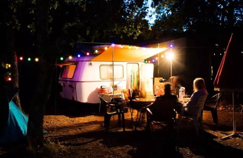 Saint-Saturnin-les-Apt House | Camping maeva Escapades Le Domaine des Chênes Blancs * - Canvas Bungalow 3 Rooms 5 People Without Sanitary