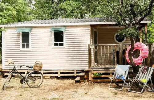Saint-Saturnin-les-Apt House | Camping maeva Escapades Le Domaine des Chênes Blancs * - Cozy 3 Room Mobile Home 5 People Air Conditioned