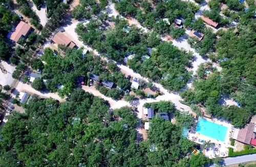 Saint-Saturnin-les-Apt House | Camping maeva Escapades Le Domaine des Chênes Blancs * - Cozy Mobile Home 4 Rooms 6 People Air Conditioned