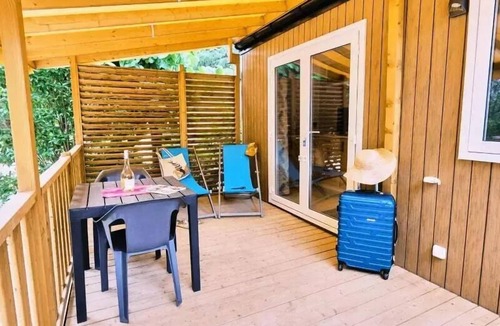 Saint-Saturnin-les-Apt House | Camping maeva Escapades Le Domaine des Chênes Blancs * - Mobile Home Premium 2 Rooms 2 People Air Conditioned + TV