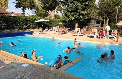 Messery Ski Chalet | Camping maeva Escapades Relais du Léman * - Chalet Mezzanine Cozy Small 3 Rooms 4/5 People + TV