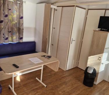 Cabrieres-dʼAigues Other | Camping Onlycamp Les Chênes Verts