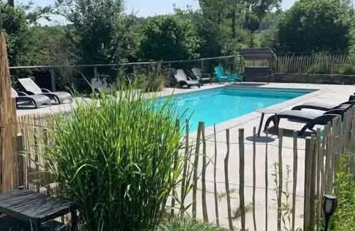 Arc-et-Senans House | Camping - Piscine - ccbgbe0