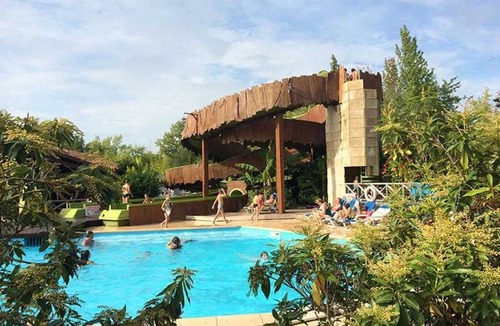 Mezos House | Camping - Piscine - eechfc