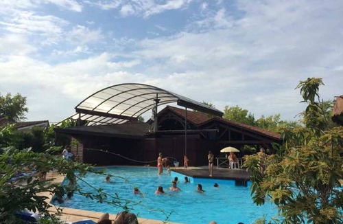 Mezos House | Camping - Piscine - eechfc