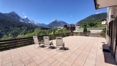 Valle di Cadore Apartment | CAMPO BASE CADORE con parcheggio auto e garage moto