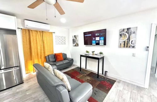 Mount Helix House | Campo Rd 2BR 1BA | Near Zoo and Downtown SD