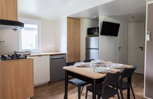 Saumane House | Campsite maeva Escapades du Château de l'Hom * - Cottage Comfort 5 Rooms 8/10 People Air-conditioned + TV