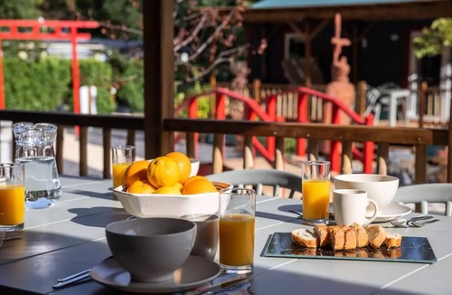 Saumane House | Campsite maeva Escapades du Château de l'Hom * - Cottage Privilege 3 Rooms 4/6 People Air-conditioned + TV