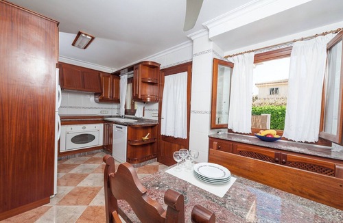 Son Baulo Ski Chalet | Can Barret - House In Can Picafort. Free Wifi