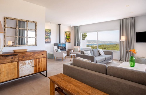 Sant Antoni de Portmany Villa | Can Ellie - Six Bedroom Villa, Sleeps 12