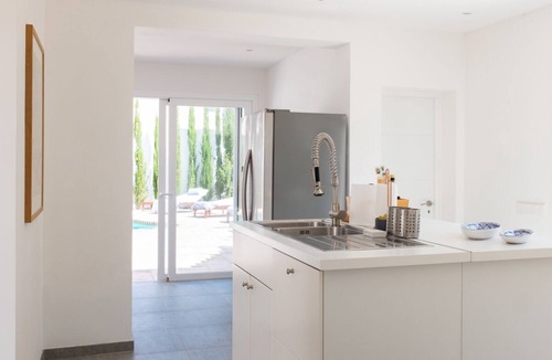 Cala de Bou Villa | Can Fuentes, 8 pers. with private pool, 5 minutes walk from the beach